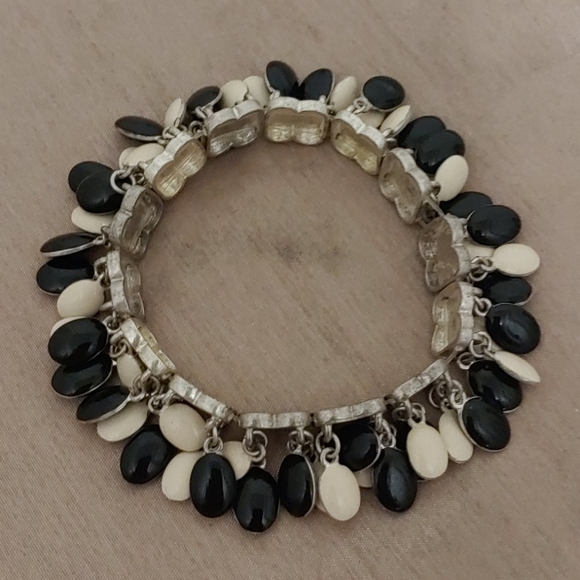 Vintage Bracelet! - Picture 2 of 7